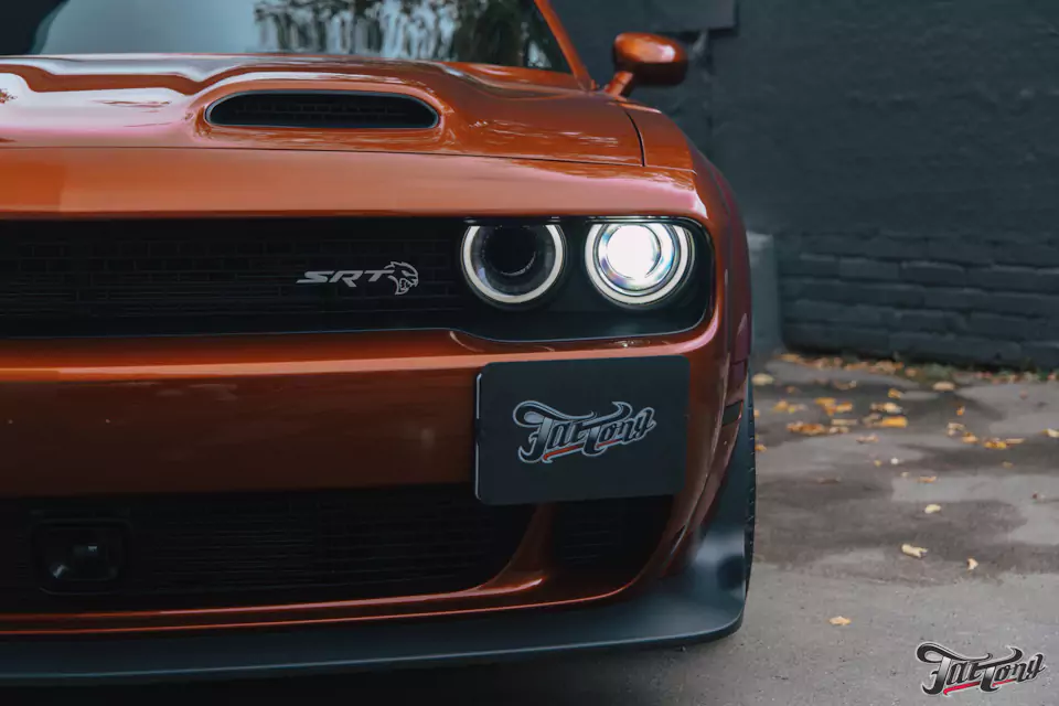 Установили на Dodge Challenger SRT Hellcat bi-led модули. Хороший свет — это важно!